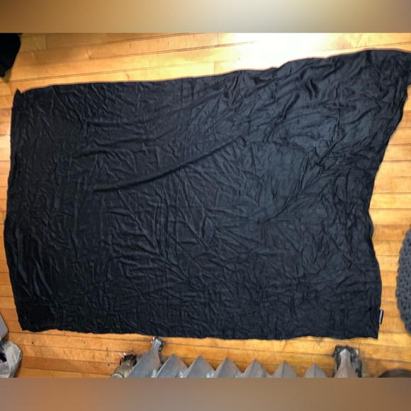 Free add on// 100% viscose scarf - Picture 2 of 6